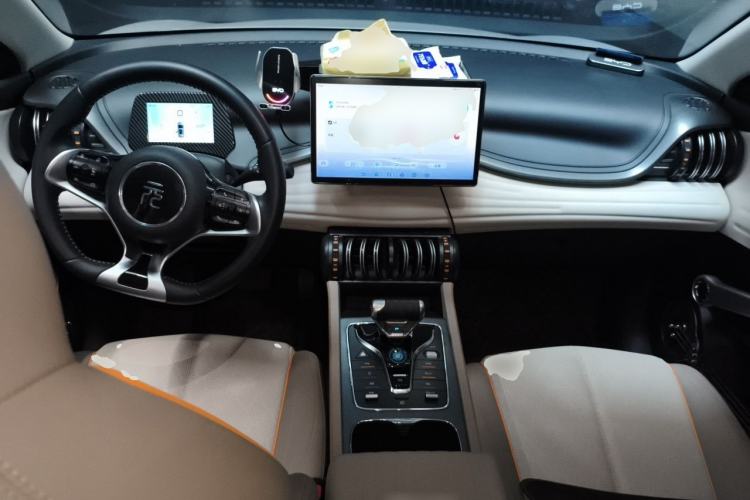 Used BYD Yuan PLUS 2023 Champion Edition 430KM Superior Model Center Console