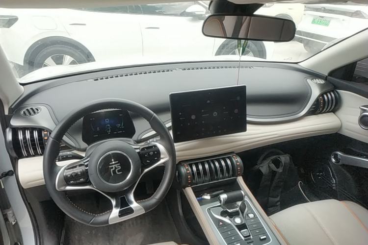 Used BYD Yuan PLUS 2023 Champion Edition 510KM Leading Model Center Console