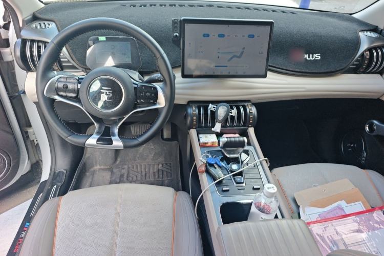 Used BYD Yuan PLUS 2023 Champion Edition 510KM Superior Model Center Console