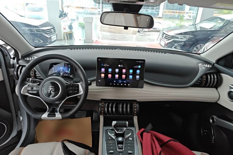 Used BYD Yuan PLUS 2023 Champion Edition 430KM Leading Model Center Console