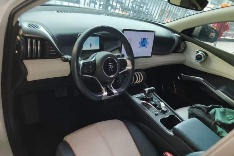 Used BYD Yuan PLUS 2023 Champion Edition 430KM Superior Model Center Console