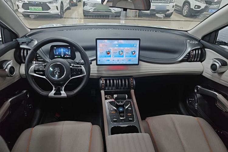 Used BYD Yuan PLUS 2023 Champion Edition 510KM Leading Model Center Console