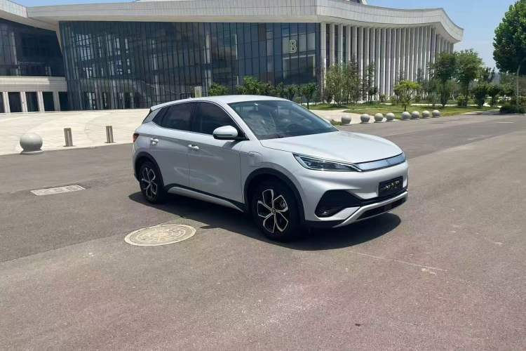 Used BYD Yuan PLUS 2023 Champion Edition 430KM Leading Model Front Right 45 Deg