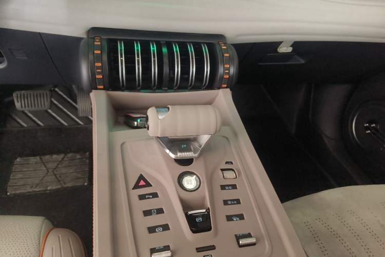 Used BYD Yuan PLUS 2023 Champion Edition 430KM Leading Model Gear Lever