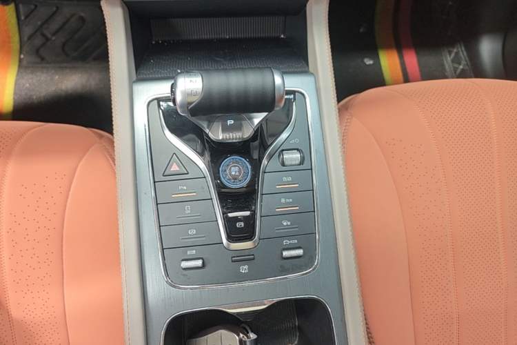 Used BYD Yuan PLUS 2023 Champion Edition 430KM Superior Model Gear Lever