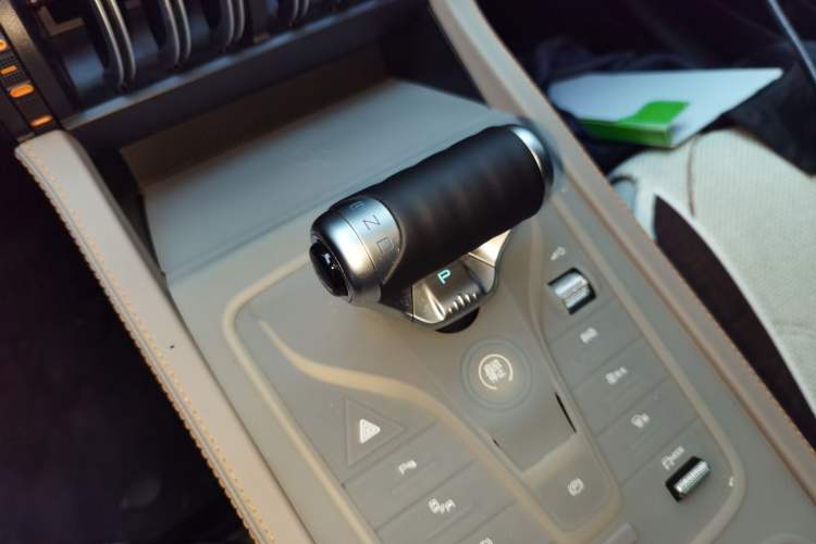 Used BYD Yuan PLUS 2023 Champion Edition 510KM Superior Model Gear Lever