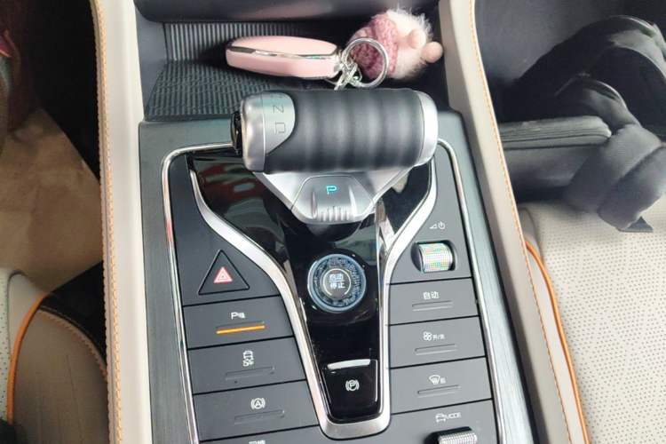 Used BYD Yuan PLUS 2023 Champion Edition 430KM Superior Model Gear Lever