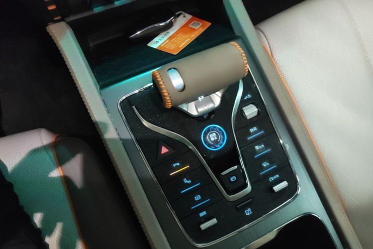 Used BYD Yuan PLUS 2023 Champion Edition 510KM Superior Model Gear Lever