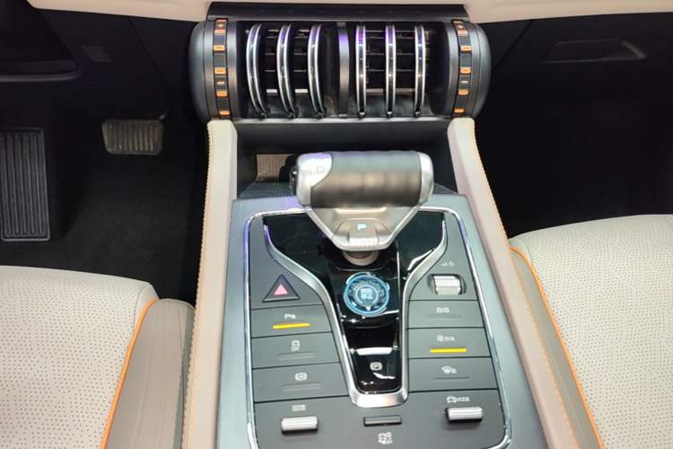 Used BYD Yuan PLUS 2023 Champion Edition 430KM Leading Model Gear Lever