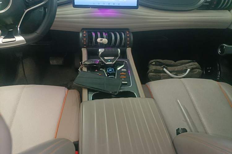 Used BYD Yuan PLUS 2023 Champion Edition 510KM Superior Model Gear Lever