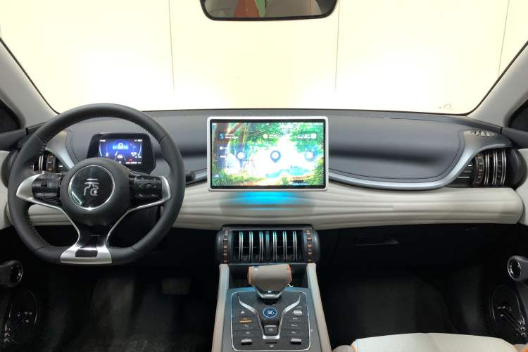 Used BYD Yuan PLUS 2023 Champion Edition 510KM Superior Model Interior 11