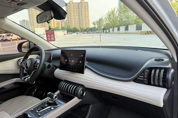 Used BYD Yuan PLUS 2023 Champion Edition 510KM Leading Model Interior 12