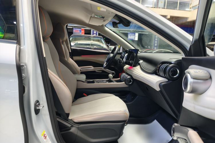 Used BYD Yuan PLUS 2023 Champion Edition 510KM Leading Model Interior 3