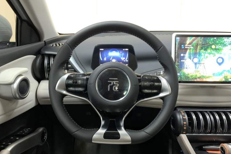 Used BYD Yuan PLUS 2023 Champion Edition 510KM Superior Model Interior 7