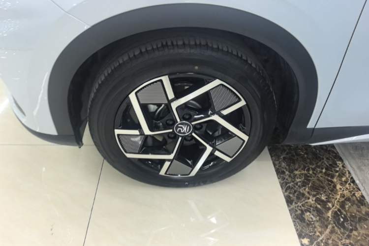 Used BYD Yuan PLUS 2023 Champion Edition 510KM Superior Model Left Front Wheel Hub
