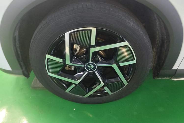 Used BYD Yuan PLUS 2023 Champion Edition 510KM Superior Model Left Front Wheel Hub