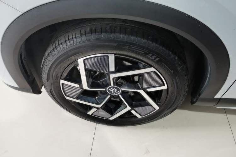Used BYD Yuan PLUS 2023 Champion Edition 510KM Superior Model Left Front Wheel Hub