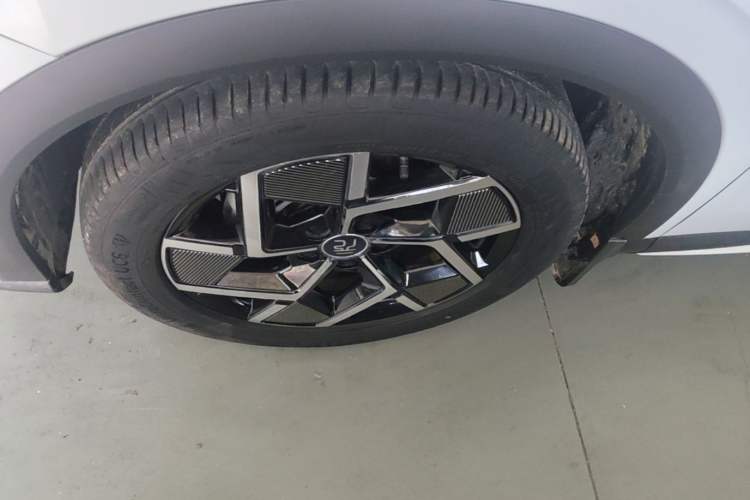 Used BYD Yuan PLUS 2023 Champion Edition 510KM Superior Model Left Front Wheel Hub