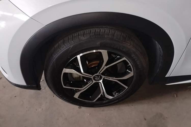 Used BYD Yuan PLUS 2023 Champion Edition 430KM Superior Model Left Front Wheel Hub