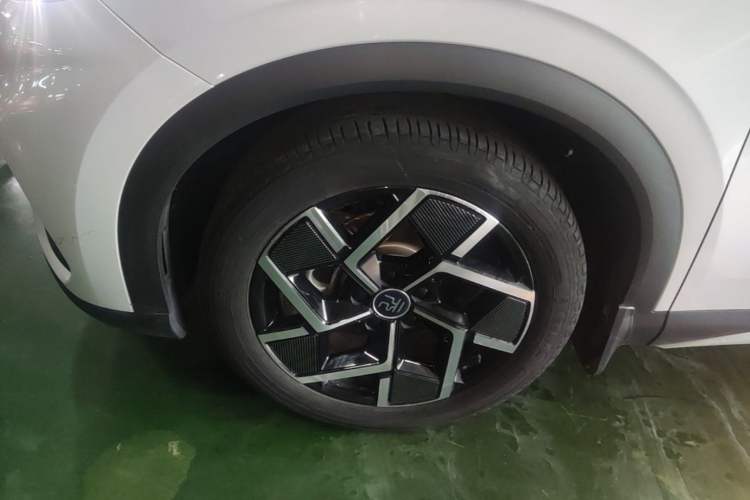 Used BYD Yuan PLUS 2023 Champion Edition 510KM Superior Model Left Front Wheel Hub