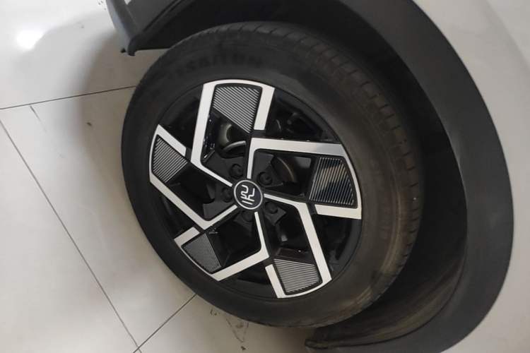 Used BYD Yuan PLUS 2023 Champion Edition 510KM Superior Model Left Front Wheel Hub