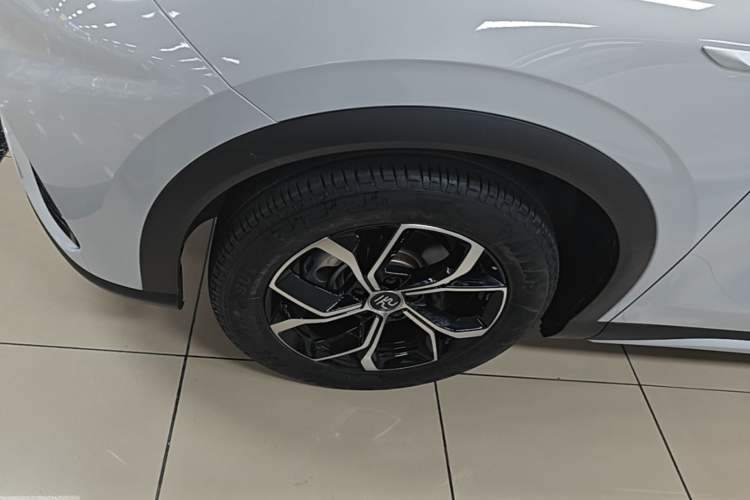 Used BYD Yuan PLUS 2023 Champion Edition 510KM Leading Model Left Front Wheel Hub