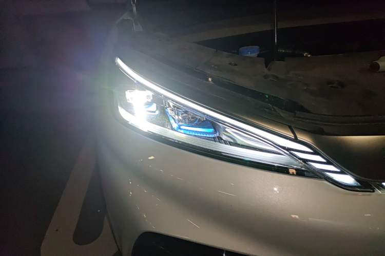 Used BYD Yuan PLUS 2023 Champion Edition 430KM Superior Model Right Front Headlight