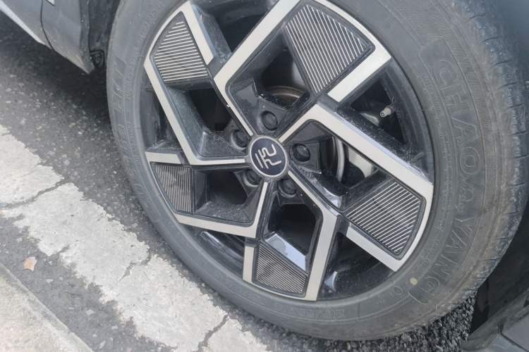 Used BYD Yuan PLUS 2023 Champion Edition 510KM Superior Model Right Front Wheel Hub
