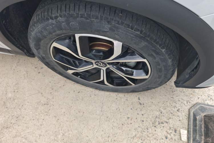 Used BYD Yuan PLUS 2023 Champion Edition 430KM Superior Model Right Front Wheel Hub