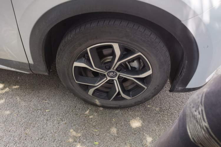 Used BYD Yuan PLUS 2023 Champion Edition 430KM Superior Model Right Front Wheel Hub