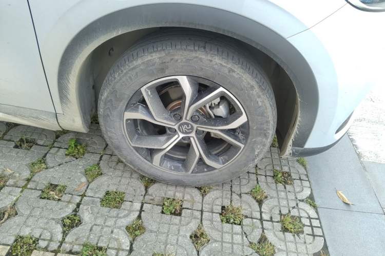 Used BYD Yuan PLUS 2023 Champion Edition 430KM Superior Model Right Front Wheel Hub
