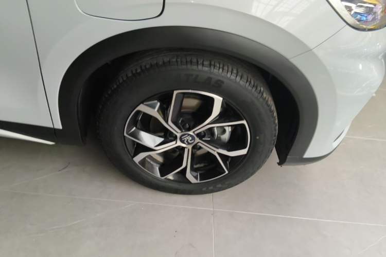Used BYD Yuan PLUS 2023 Champion Edition 430KM Superior Model Right Front Wheel Hub