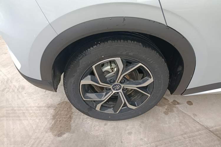 Used BYD Yuan PLUS 2023 Champion Edition 430KM Superior Model Right Rear Wheel Hub