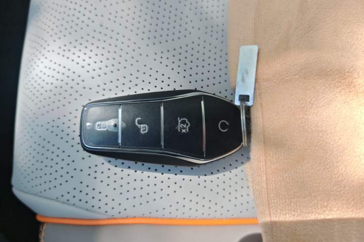 Used BYD Yuan PLUS 2023 Champion Edition 430KM Superior Model Vehicle Key