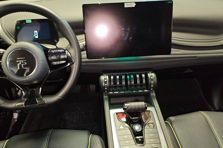 Used BYD Yuan PLUS 2024 Honor Edition 510KM Excellence Model Audio And AC Panel