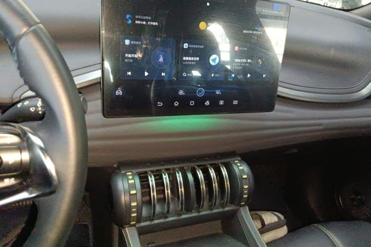 Used BYD Yuan PLUS 2024 Honor Edition 510KM Leading Model Audio And AC Panel