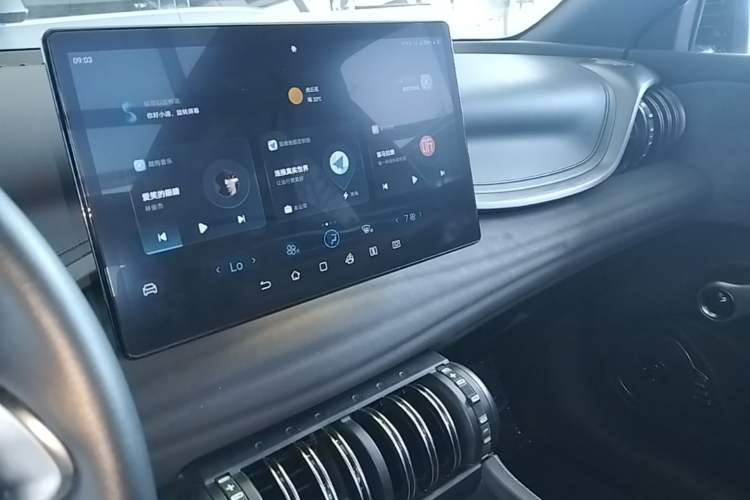 Used BYD Yuan PLUS 2024 Honor Edition 510KM Beyond Model Audio And AC Panel