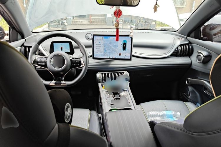 Used BYD Yuan PLUS 2024 Honor Edition 430KM Beyond Model Center Console