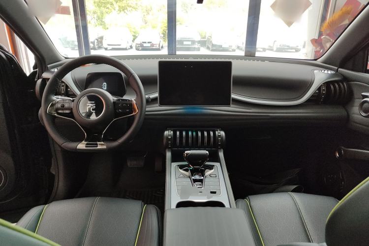 Used BYD Yuan PLUS 2024 Honor Edition 430KM Leading Model Center Console