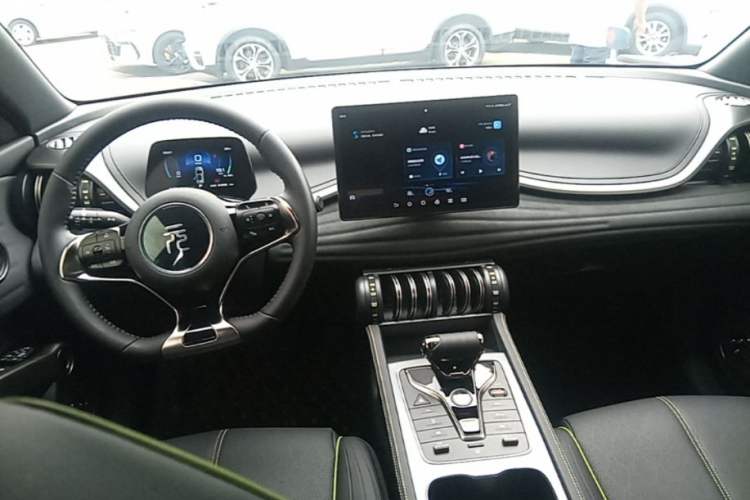 Used BYD Yuan PLUS 2024 Honor Edition 430KM Leading Model Center Console