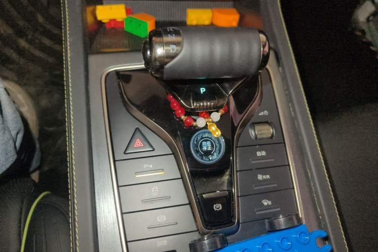 Used BYD Yuan PLUS 2024 Honor Edition 430KM Beyond Model Gear Lever