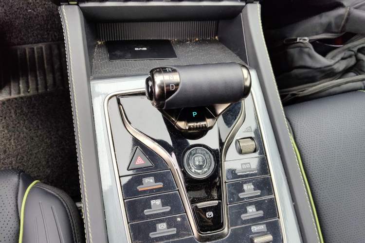 Used BYD Yuan PLUS 2024 Honor Edition 510KM Excellence Model Gear Lever