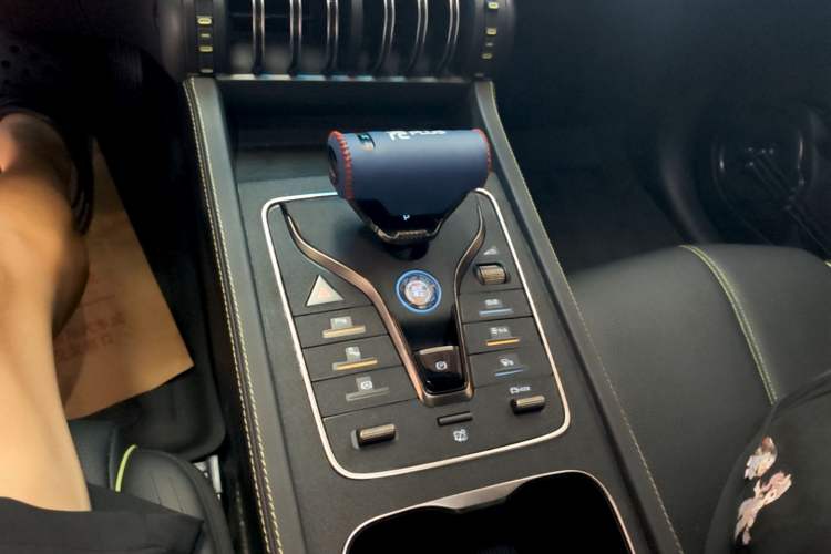 Used BYD Yuan PLUS 2024 Honor Edition 510KM Leading Model Gear Lever