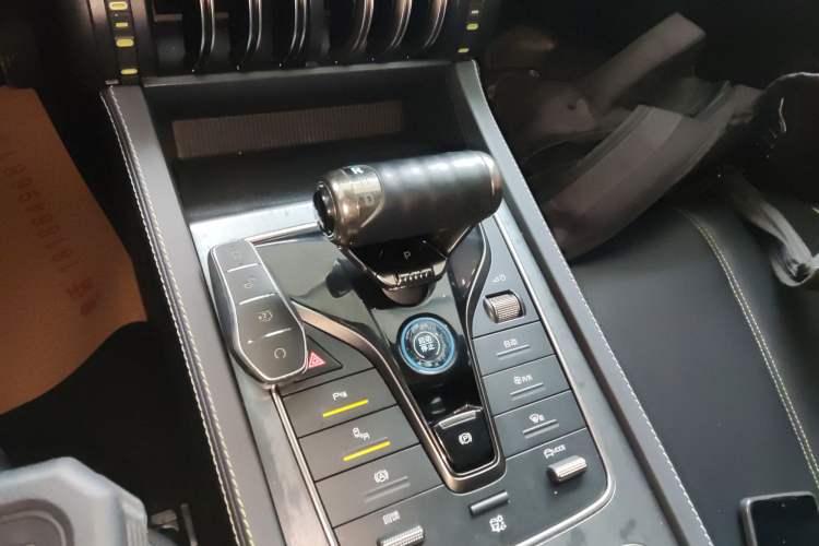 Used BYD Yuan PLUS 2024 Honor Edition 510KM Beyond Model Gear Lever