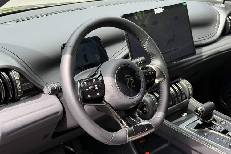Used BYD Yuan PLUS 2024 Honor Edition 510KM Excellence Model Interior 2