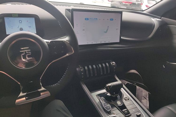 Used BYD Yuan PLUS 2024 Honor Edition 510KM Beyond Model Interior 2
