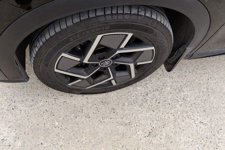 Used BYD Yuan PLUS 2024 Honor Edition 510KM Excellence Model Left Front Wheel Hub
