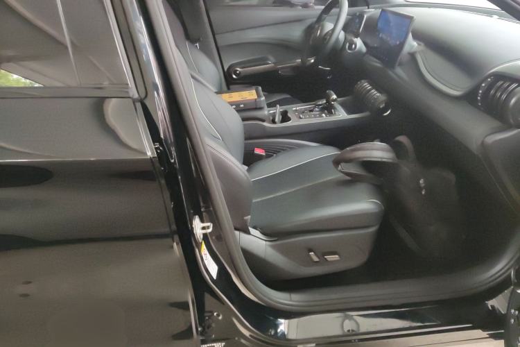 Used BYD Yuan PLUS 2024 Honor Edition 510KM Beyond Model Right Front Seat