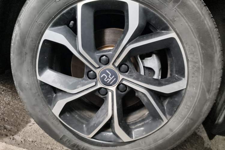 Used BYD Yuan PLUS 2024 Honor Edition 430KM Beyond Model Right Front Wheel Hub