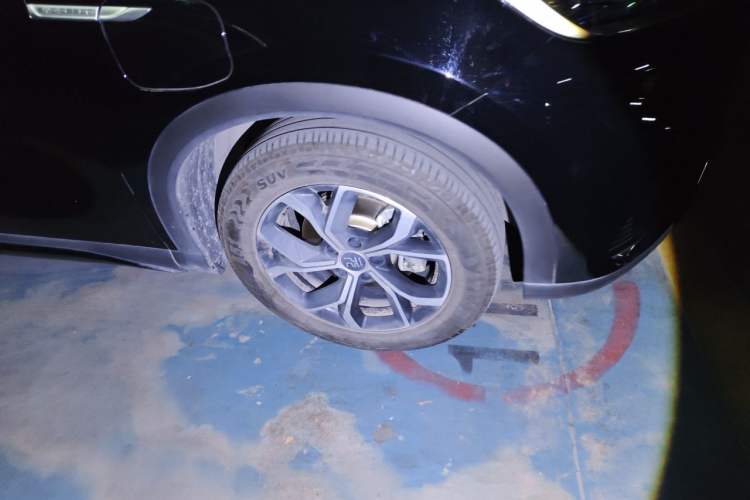 Used BYD Yuan PLUS 2024 Honor Edition 430KM Leading Model Right Front Wheel Hub